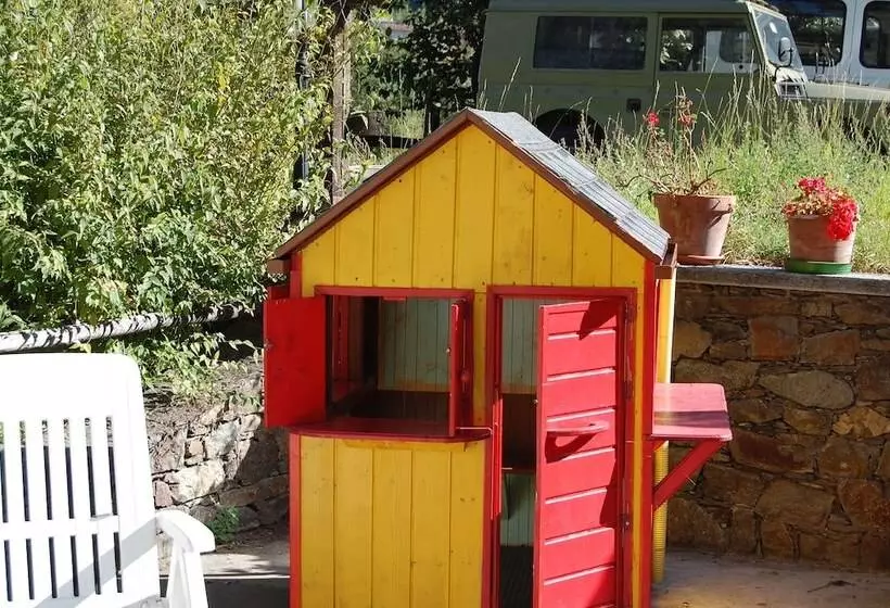 בית מלון כפרי Delle Alpi