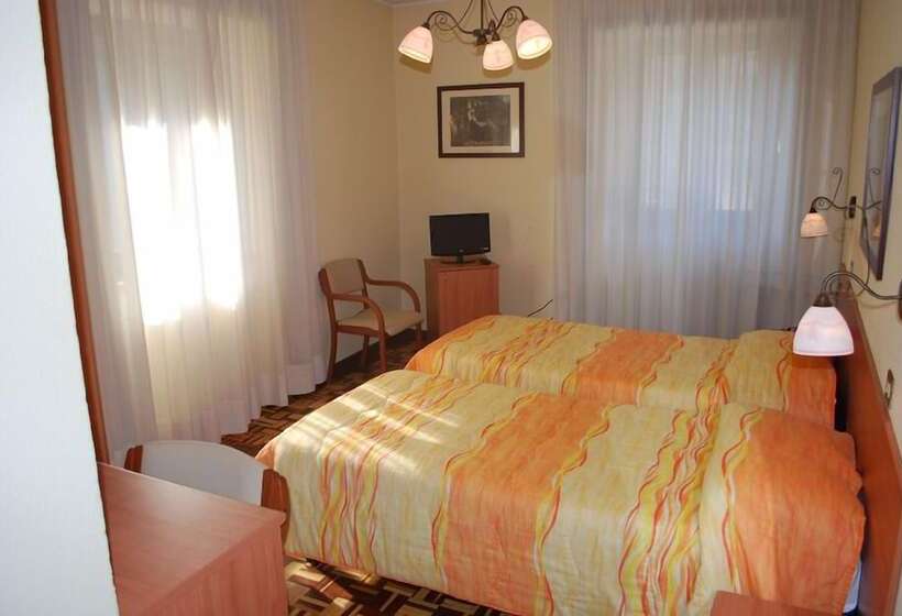 ホテル Delle Alpi