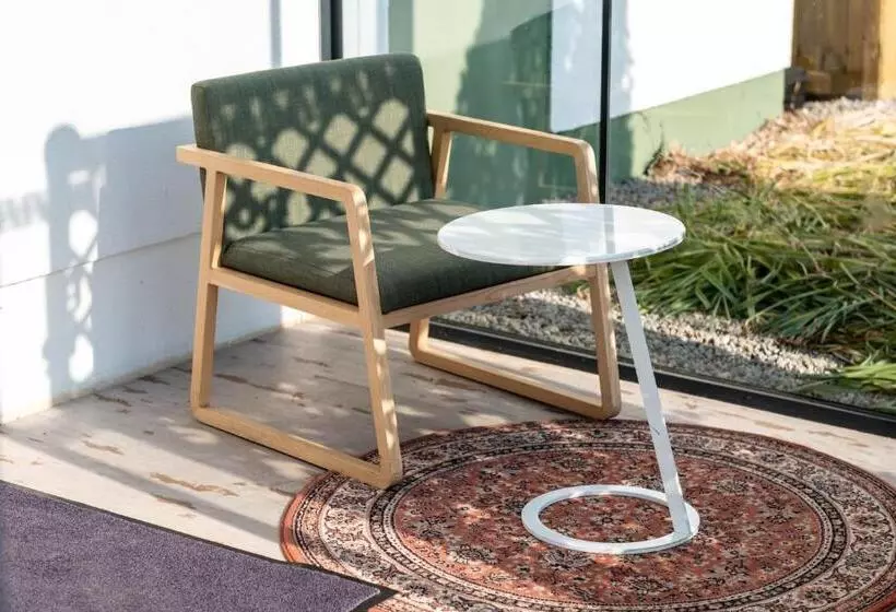 هتل Greet Chartres Est