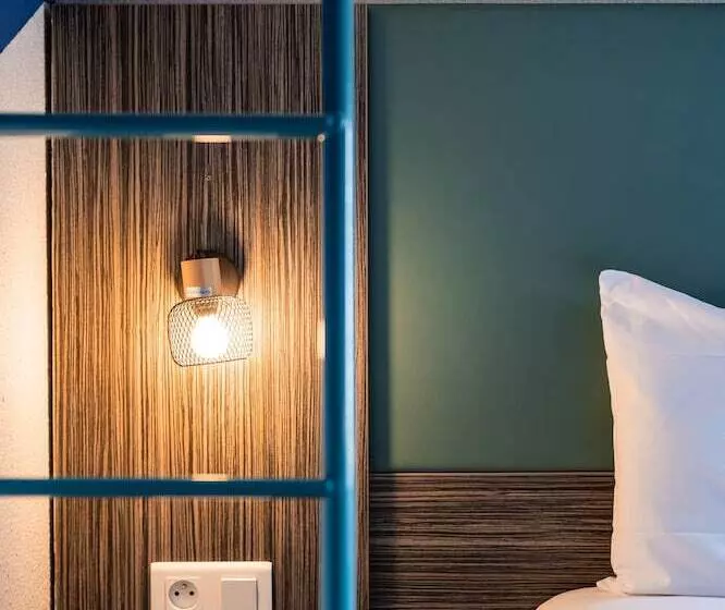 هتل Greet Chartres Est