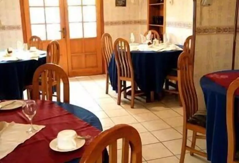 Hotell Hostal Noa Ariki