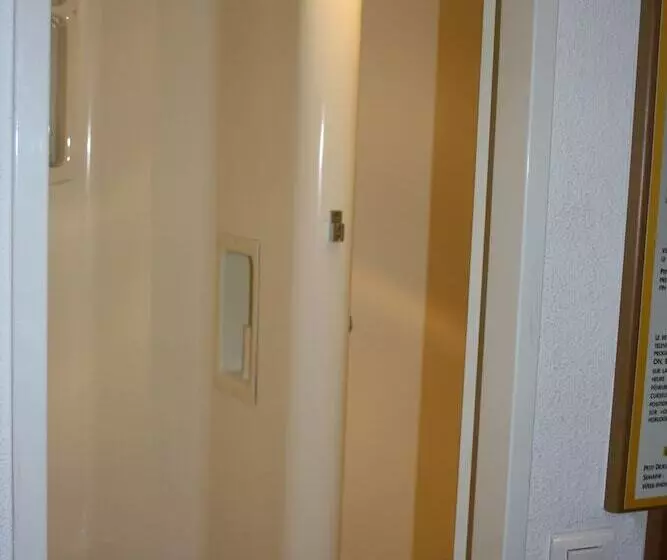 هتل Hôtel Quick Palace Valence Nord