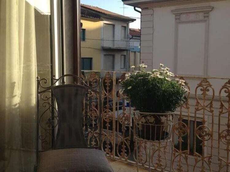 هتل La Petite Maison