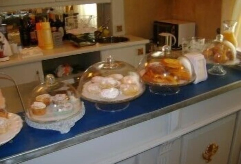 هتل La Petite Maison