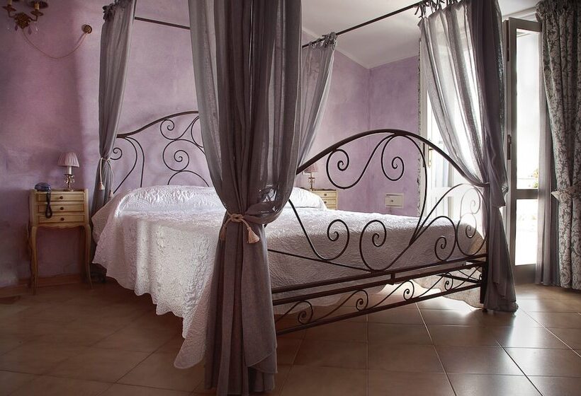 هتل La Petite Maison