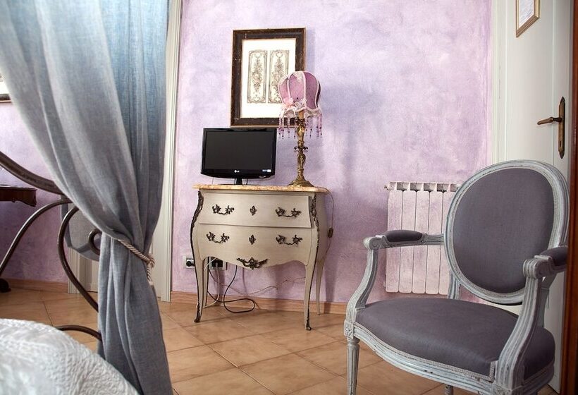 هتل La Petite Maison