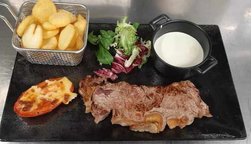 Отель Martinez Grenay