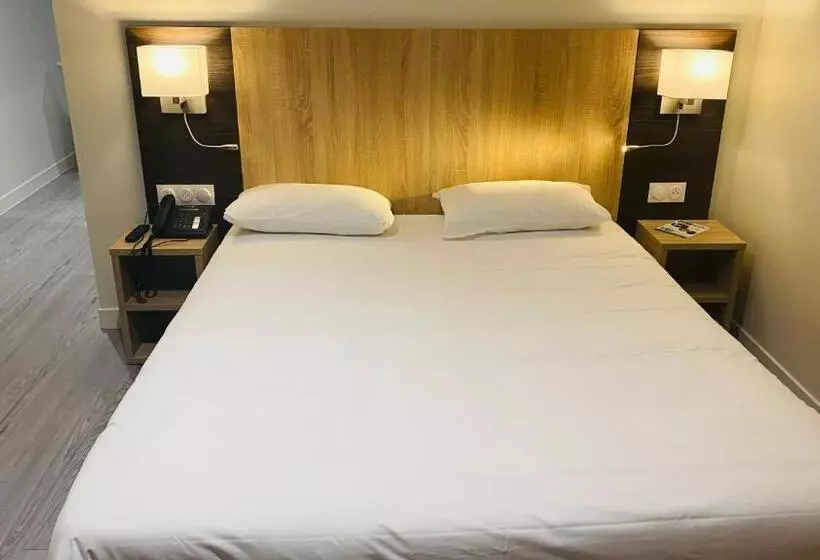 Отель Martinez Grenay