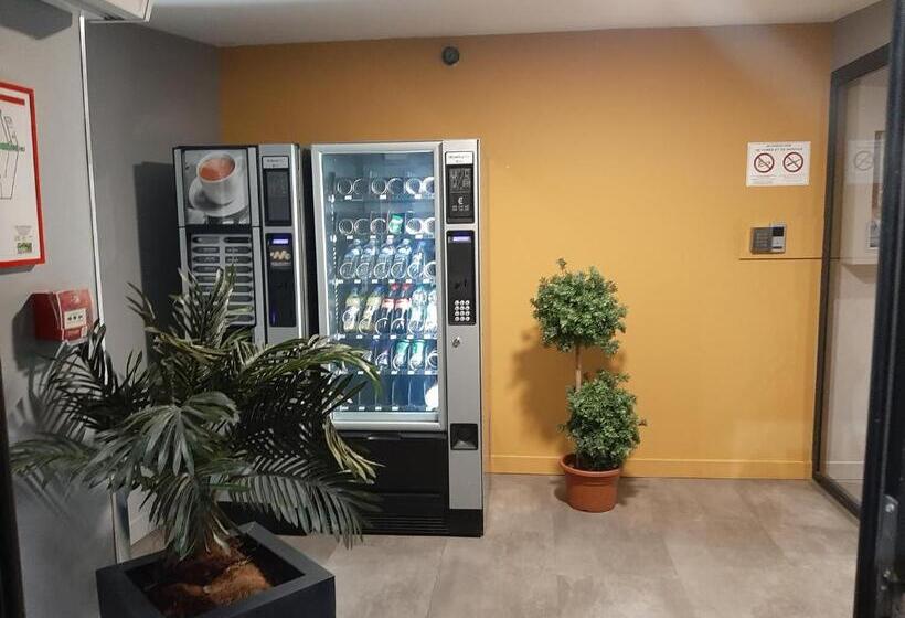 فندق Martinez Grenay