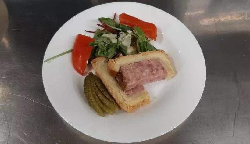 Отель Martinez Grenay