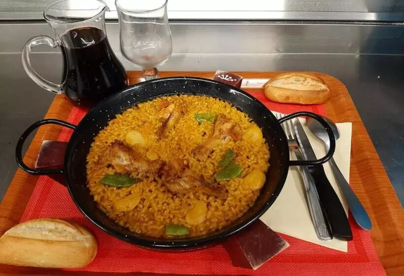 Отель Martinez Grenay