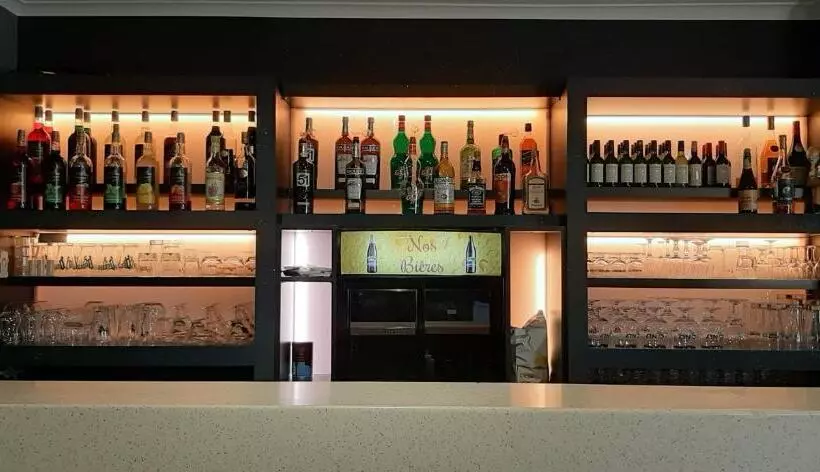 Отель Martinez Grenay