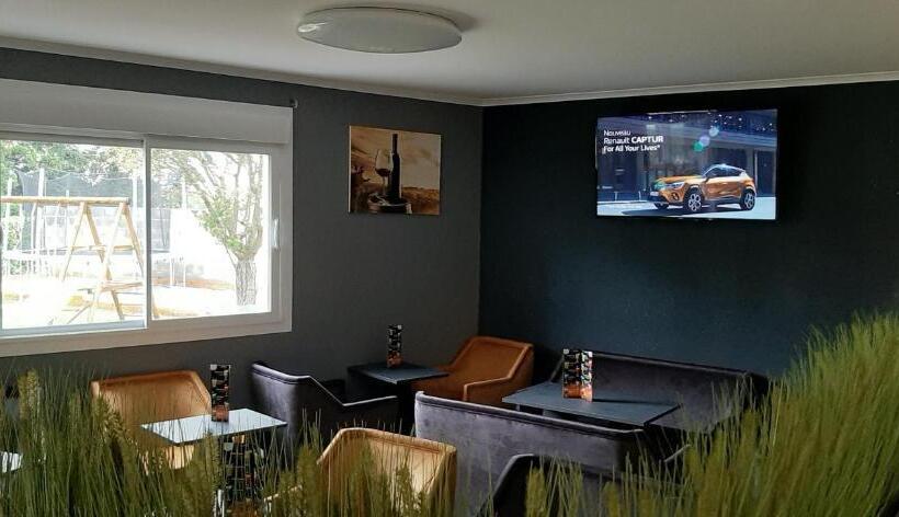 فندق Martinez Grenay