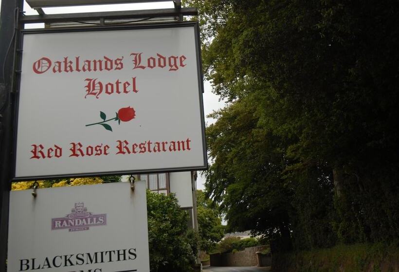 호텔 Oaklands Lodge