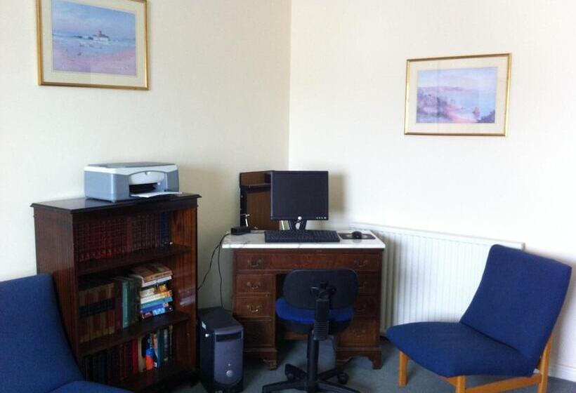 호텔 Oaklands Lodge