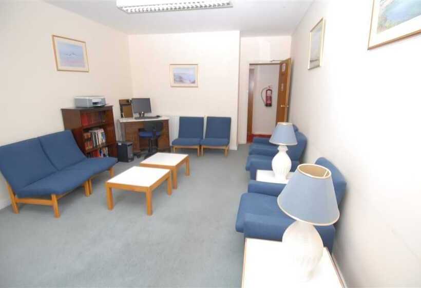 호텔 Oaklands Lodge