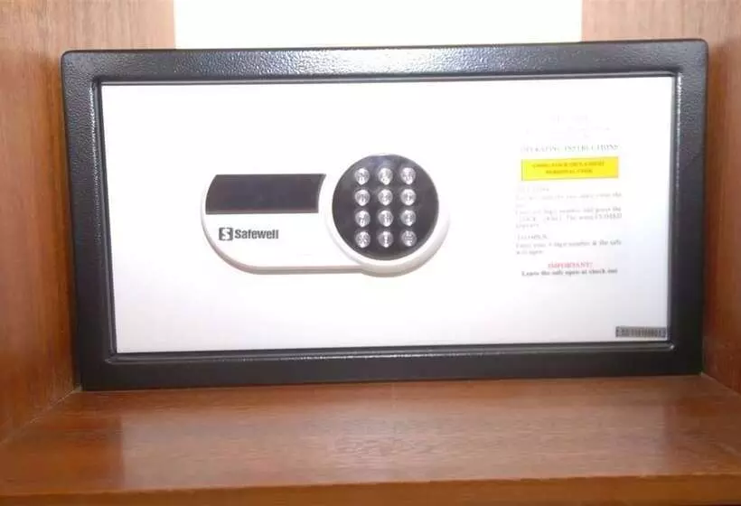 ホテル Oaklands Lodge