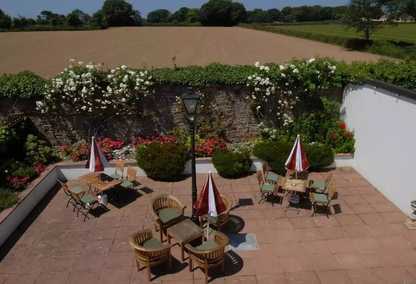 ホテル Oaklands Lodge