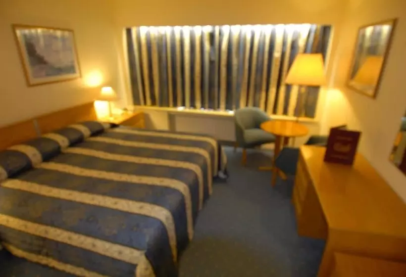 ホテル Oaklands Lodge