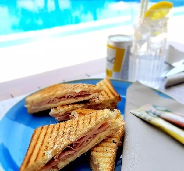 호텔 & Wellness Fra I Pini