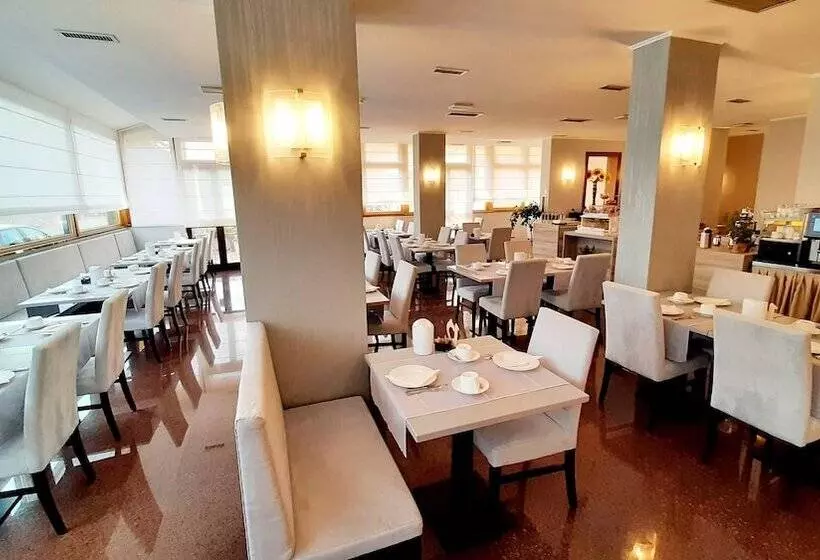 호텔 & Wellness Fra I Pini