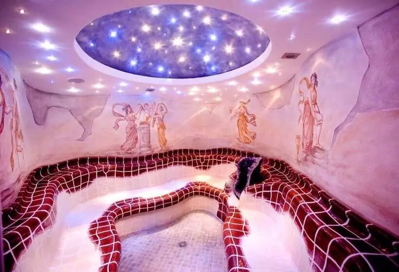 호텔 & Wellness Fra I Pini