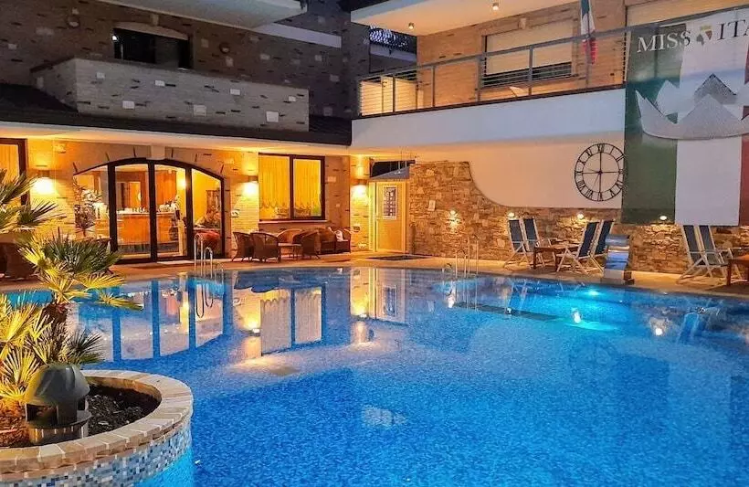 호텔 & Wellness Fra I Pini