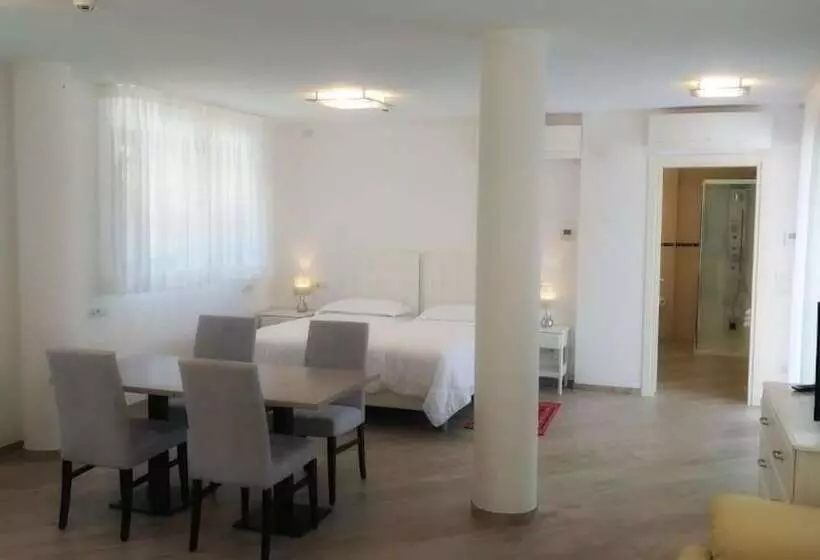 호텔 & Wellness Fra I Pini