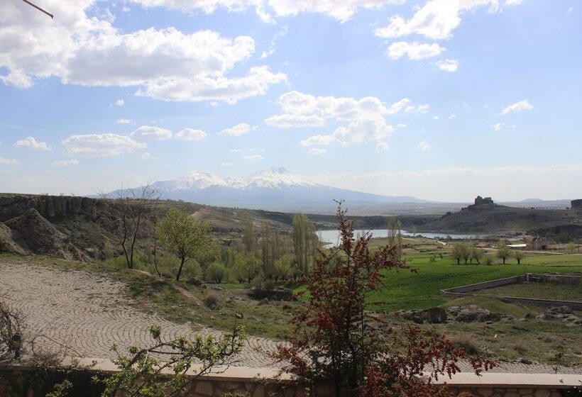 Kapadokya Stonelake Hotel