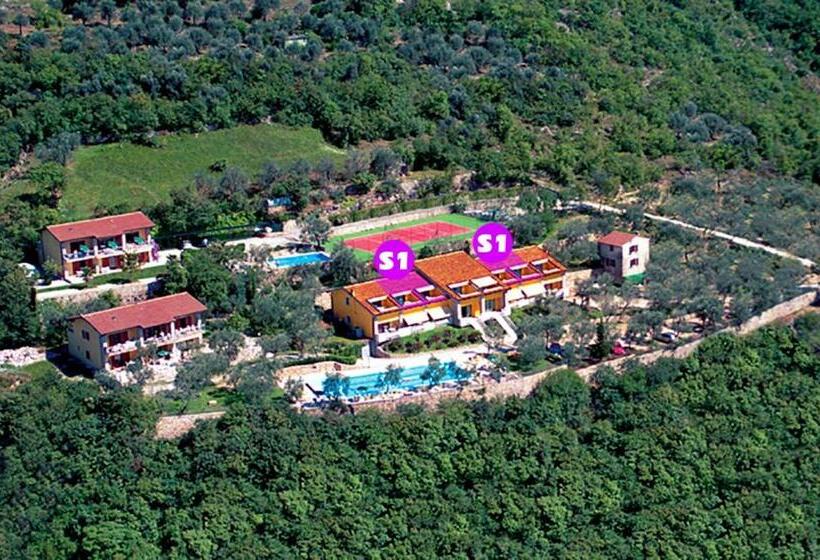 דירת נופש Taki Village