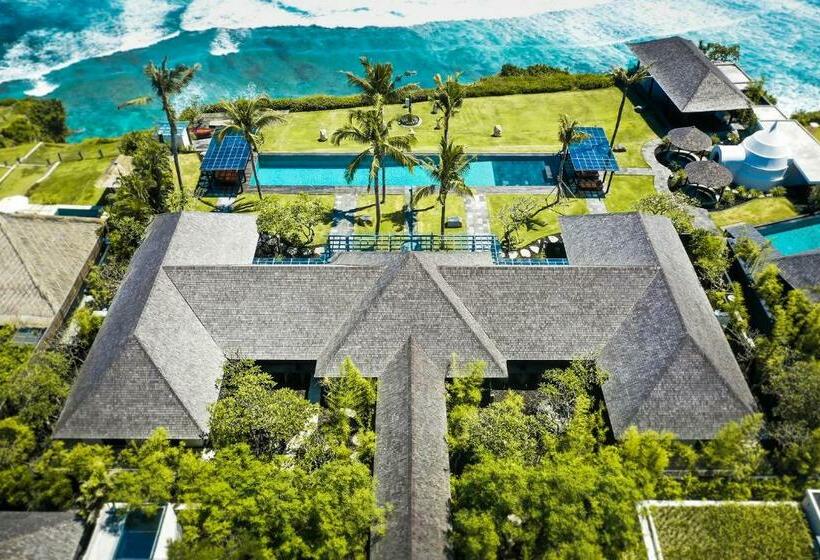 استراحتگاه The Istana