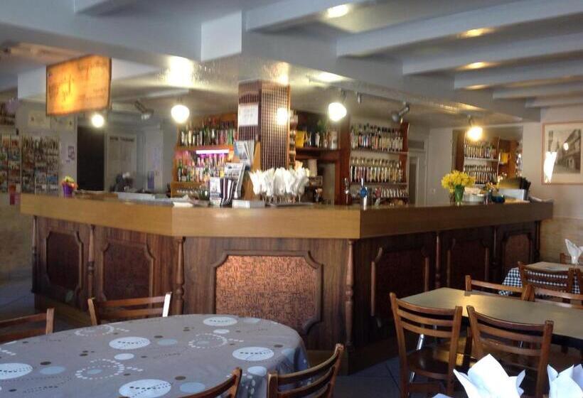 فندق Auberge Du Meygal