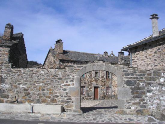 فندق Auberge Du Meygal