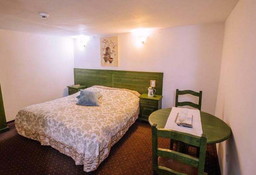 هتل Pensiunea Ghiocelul