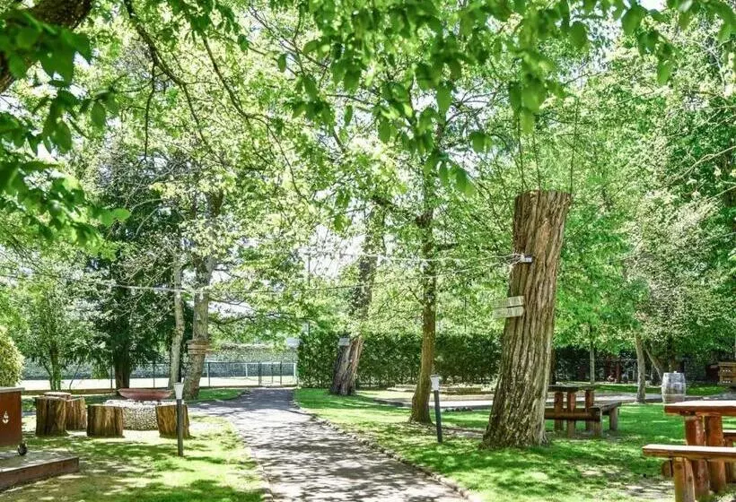 Hotelli Demeures De Campagne Château De Fontainebleau