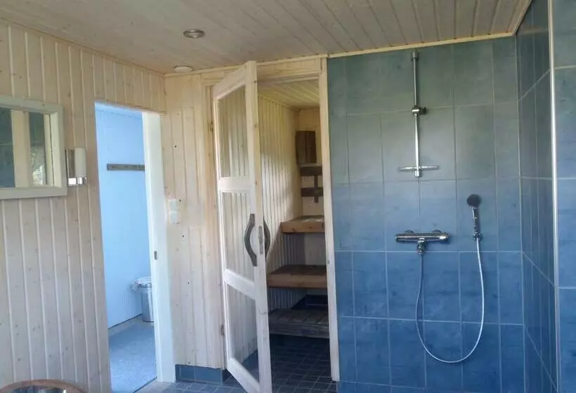 Retkeilymaja Farmholiday Kumpunen