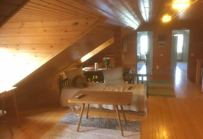 Retkeilymaja Farmholiday Kumpunen