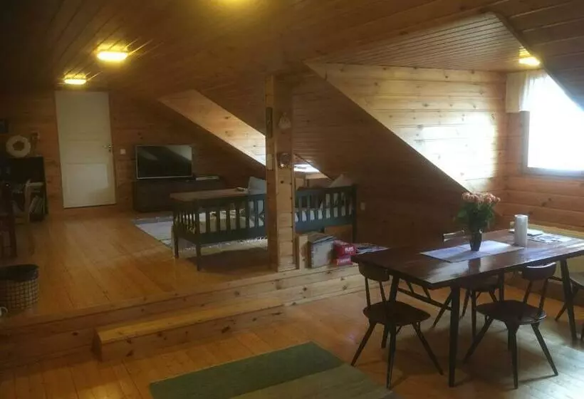 Retkeilymaja Farmholiday Kumpunen