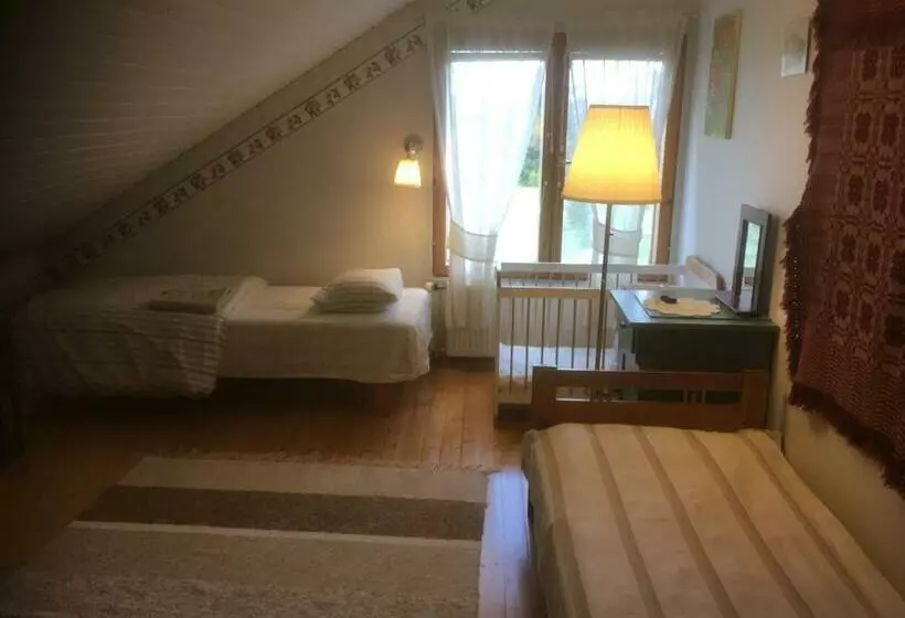 Retkeilymaja Farmholiday Kumpunen