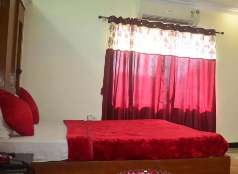 Hotel Poonam