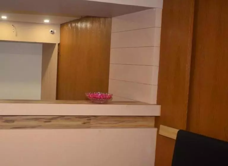 Hotel Poonam