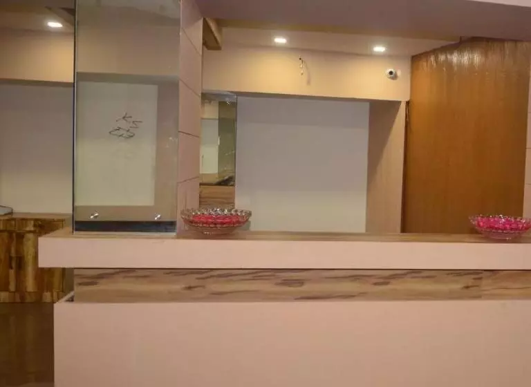 Hotel Poonam