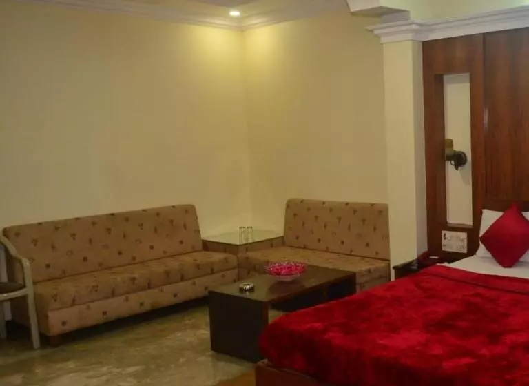 Hotel Poonam