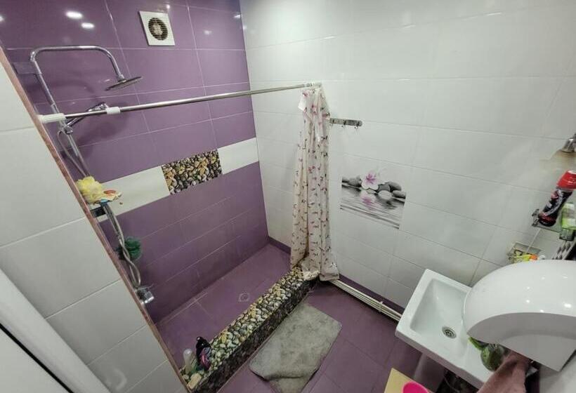 Karson Family Hostel & Guest House