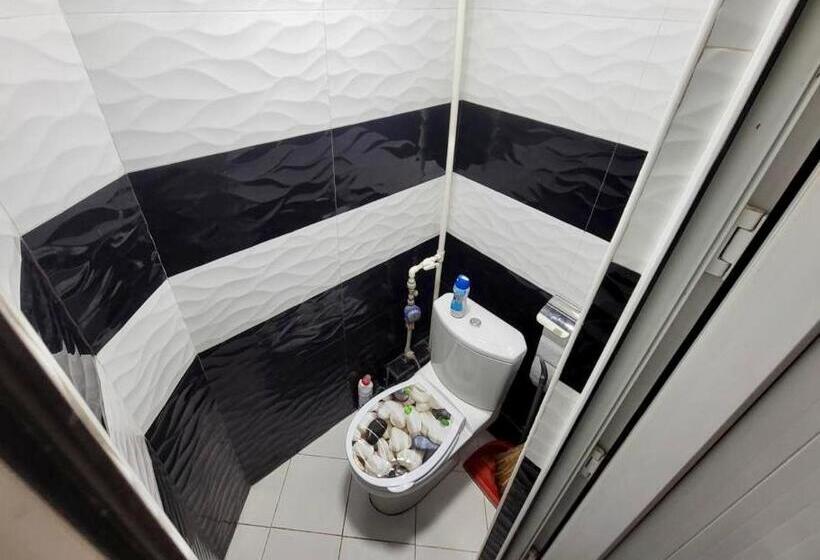 Karson Family Hostel & Guest House