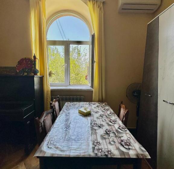 Karson Family Hostel & Guest House