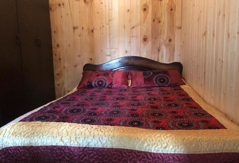 پانسیون Guesthouse Svani