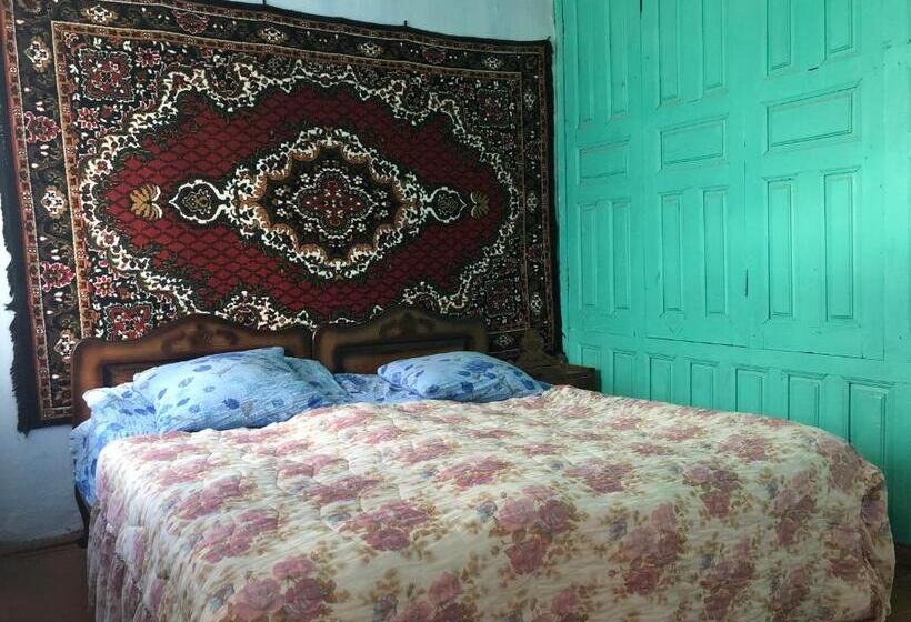 پانسیون Guesthouse Svani