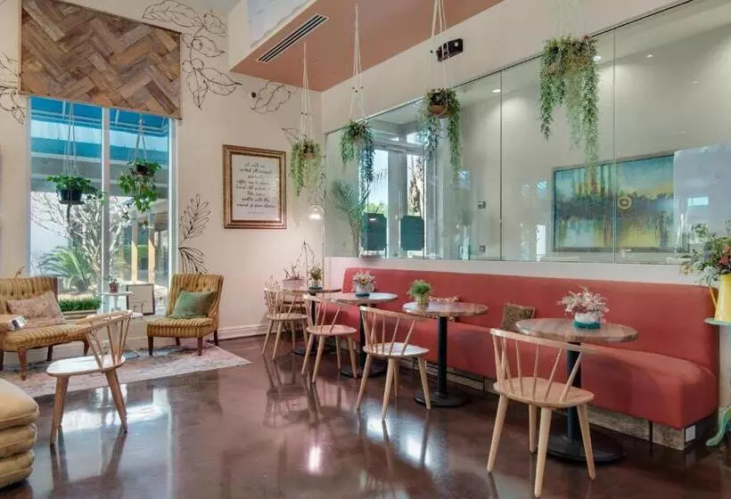 Palms Resort #2605 Jr 2br