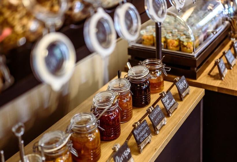 Apart Welcoming L Urban Feel L Design